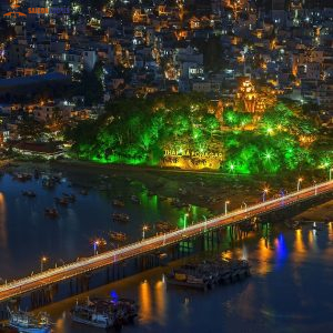 Luxury Car Ho Chi Minh To Nha Trang-Saigon Locals Travel