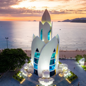 Luxury Car Muine To Nhatrang-Saigon Locals Travel