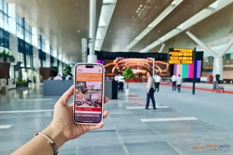 Free marketing WiFi at the airport with ads