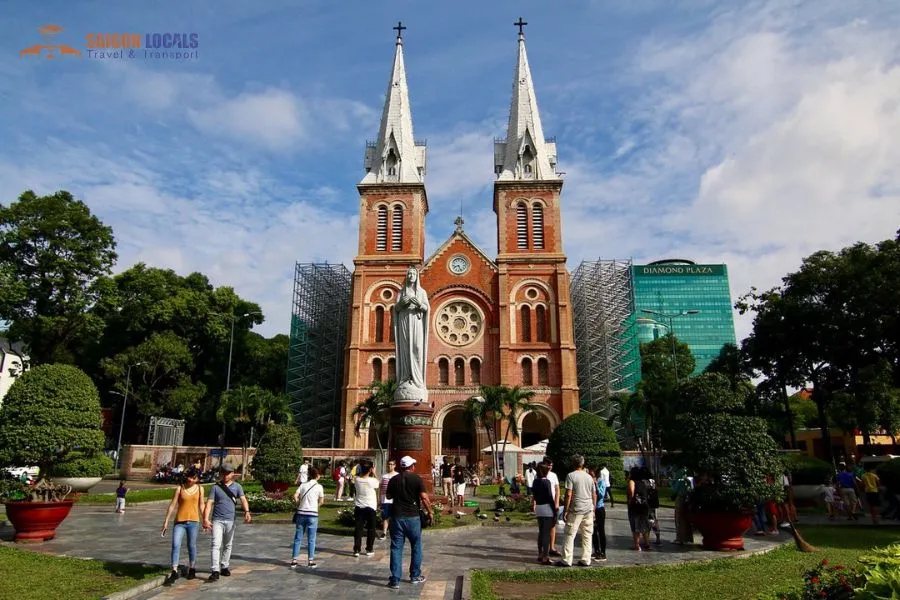 Discover Saigon Notre Dame Cathedral – Saigon Locals