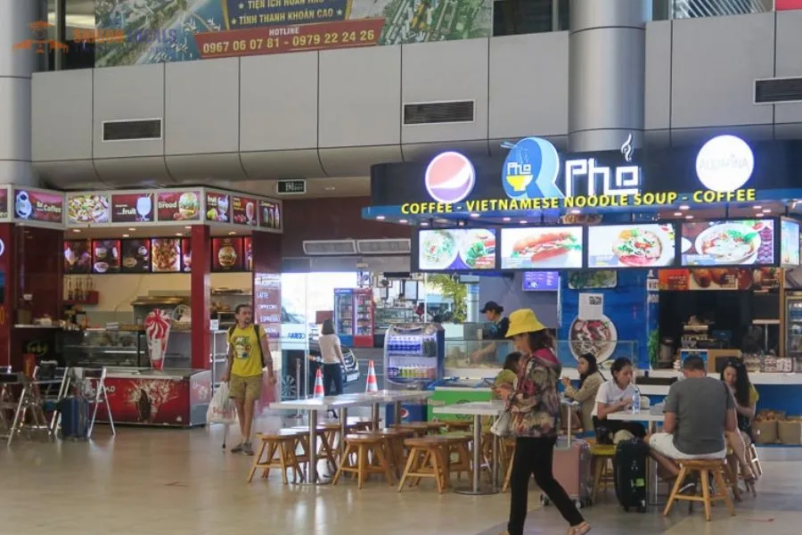 Food dining area in front of Cam Ranh Airport