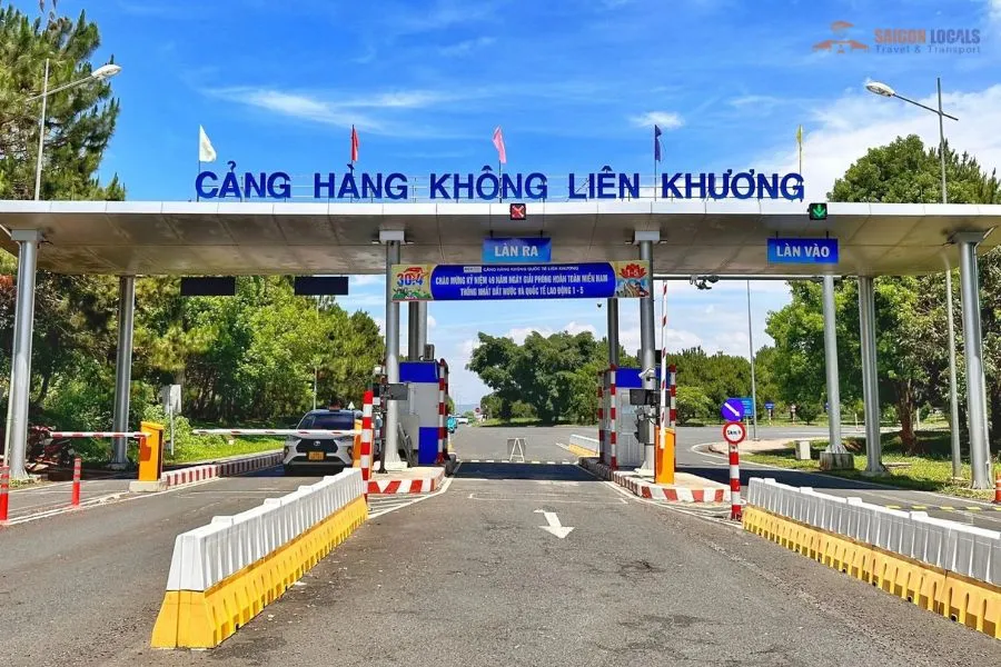 Lien Khuong Airport entry/exit gate
