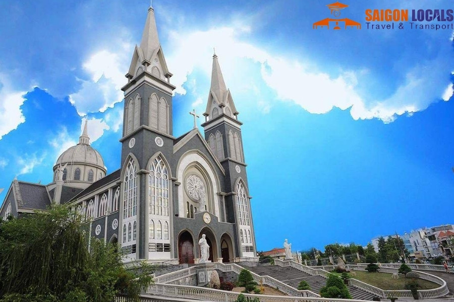 Ho Chi Minh To Binh Duong Private Car - Saigon Locals