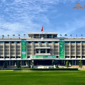 Phu My Port To Saigon Luxury Car - Saigon Locals