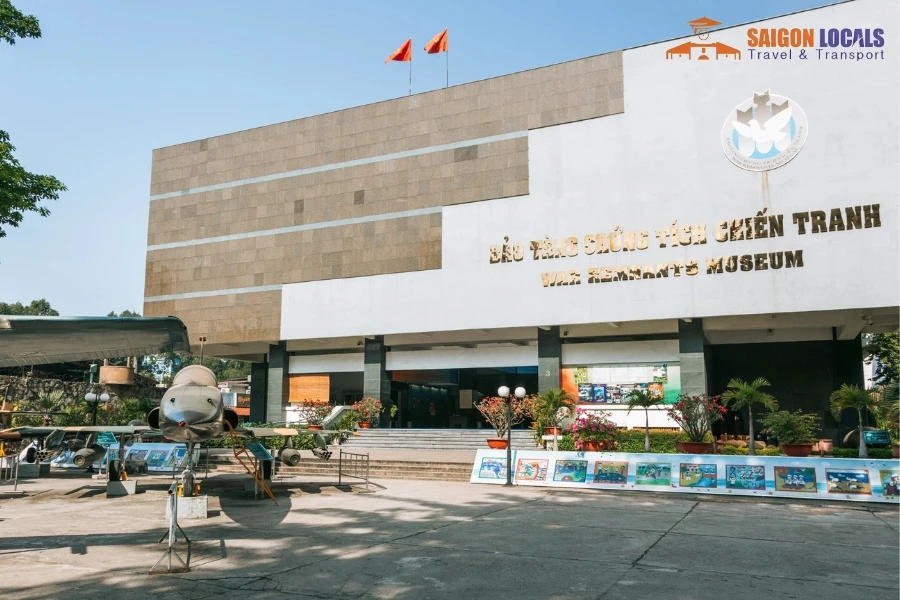 Phu My Port To Ho Chi Minh Luxury Car Transfer - Saigon Locals