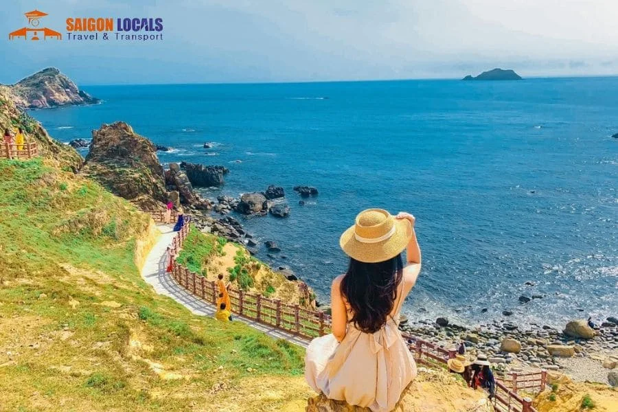 Dalat to Quy Nhon luxury car - Saigon Locals